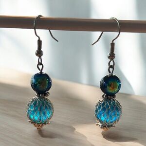 20226 ⭐️Teal wire wrapped bead earrings⭐️
